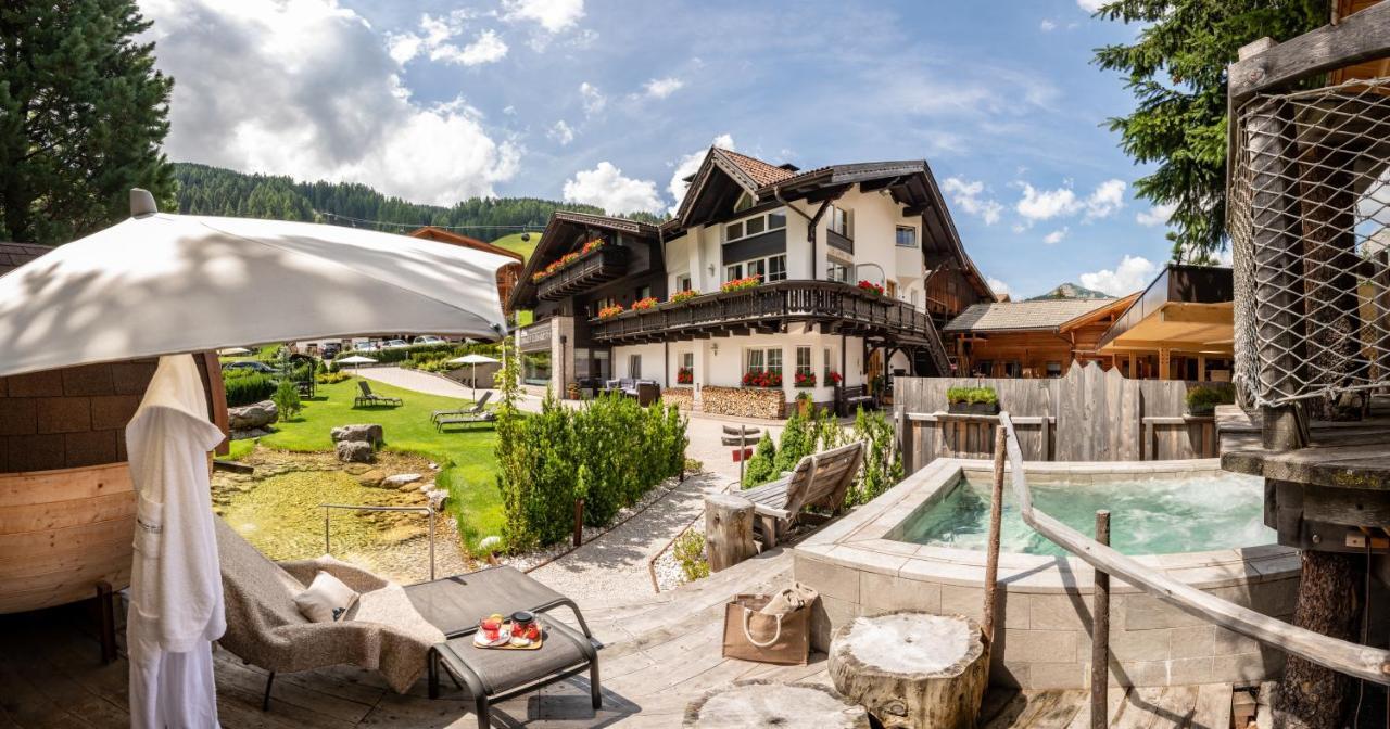 CHALET ELISABETH DOLOMITES ALPIN&CHARMe Wolkenstein in Gröden Exterior foto